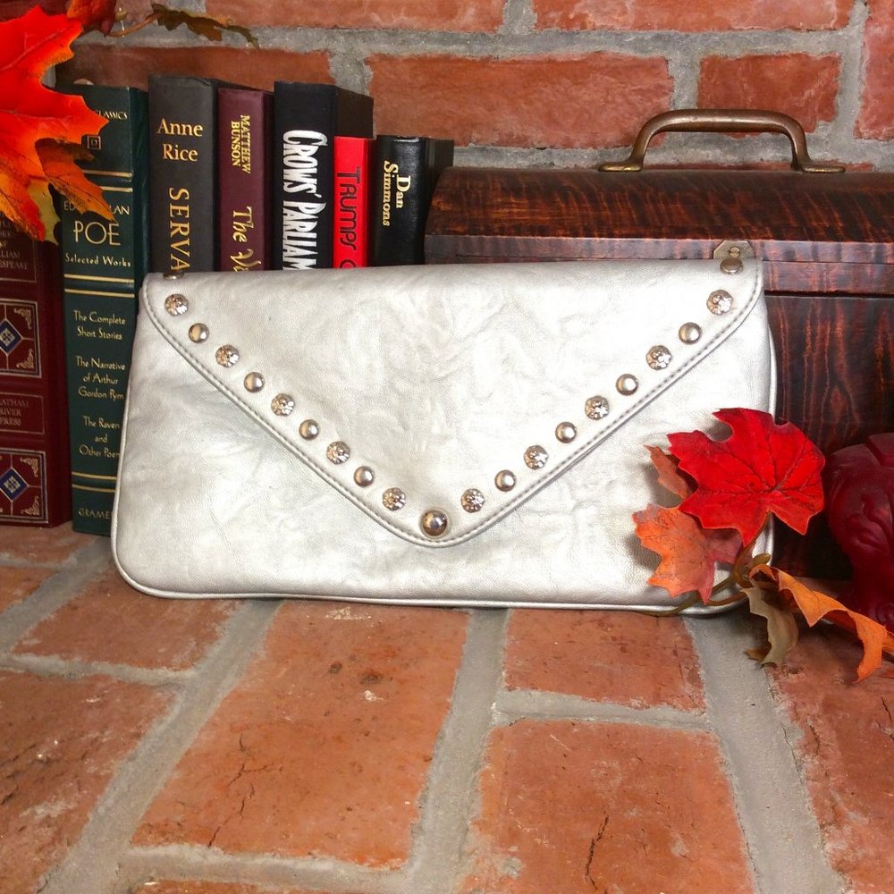 Silver Skull Stud Deb & Dave Clutch NWT
